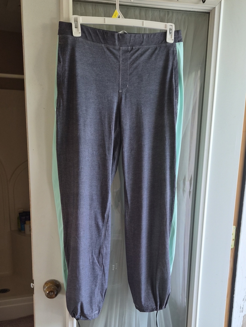 lululemon athletica Womens Charcoal Joggers with Mint Side Panels